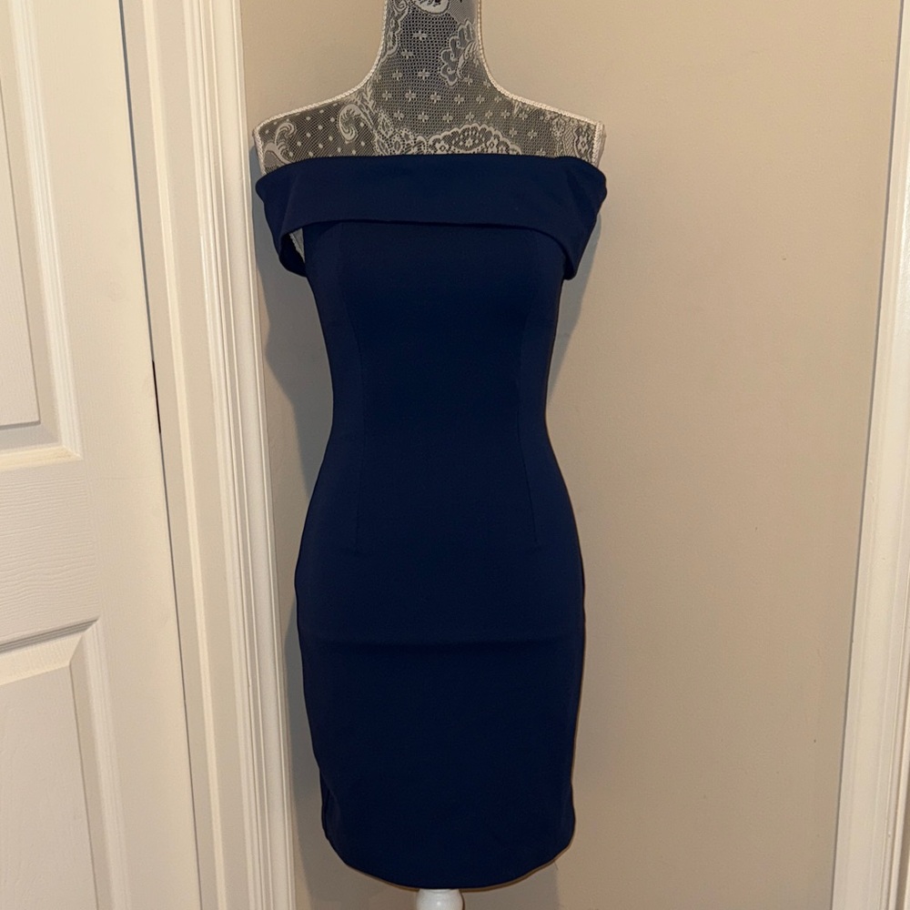Finders every girl Navy Off-Shoulder Dress size small